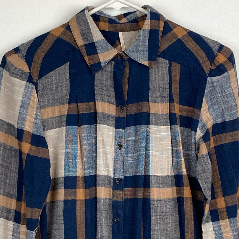 FREE PEOPLE Peppy In Plaid Oversized Button Down Shirt in Blue/Tan - Picture 4 of 12